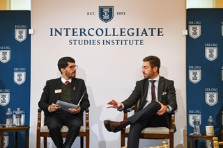 Sesión plenaria del American Politics & Government Summit 2024